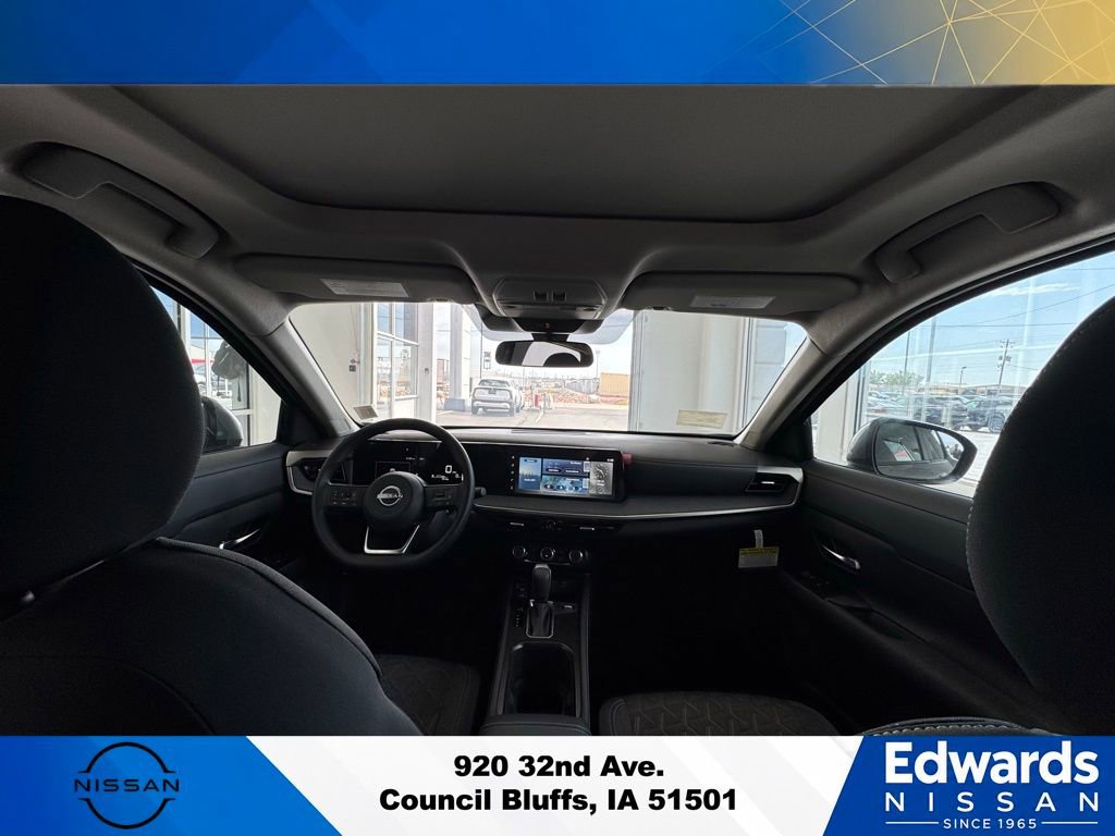 New 2025 Nissan Kicks SV w/ SV Premium Package AWD/4WD image 18