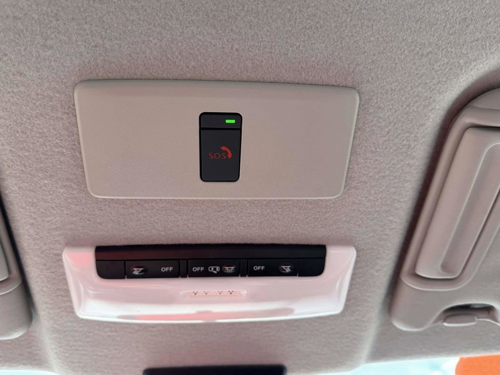 Used 2023 Nissan Kicks SR w/ SR Premium Package FWD image 36