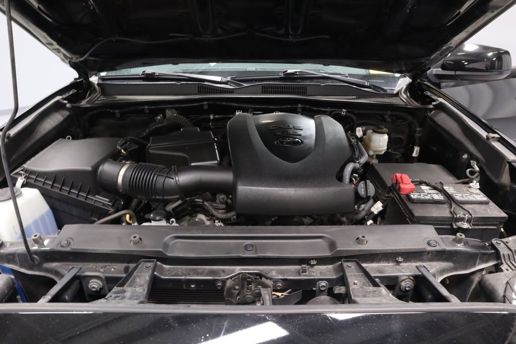 Used 2023 Toyota Tacoma SR image 13