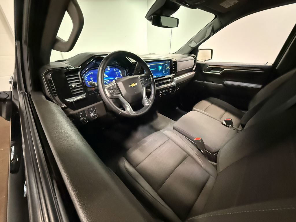Used 2023 Chevrolet Silverado 1500 LT image 60