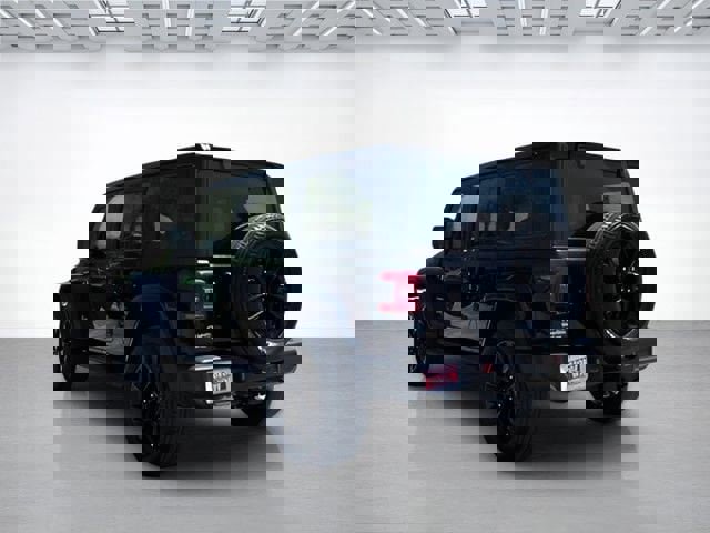 Used 2023 Jeep Wrangler Sahara AWD/4WD image 6