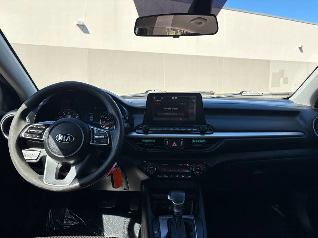 Used 2019 Kia Forte LXS image 11