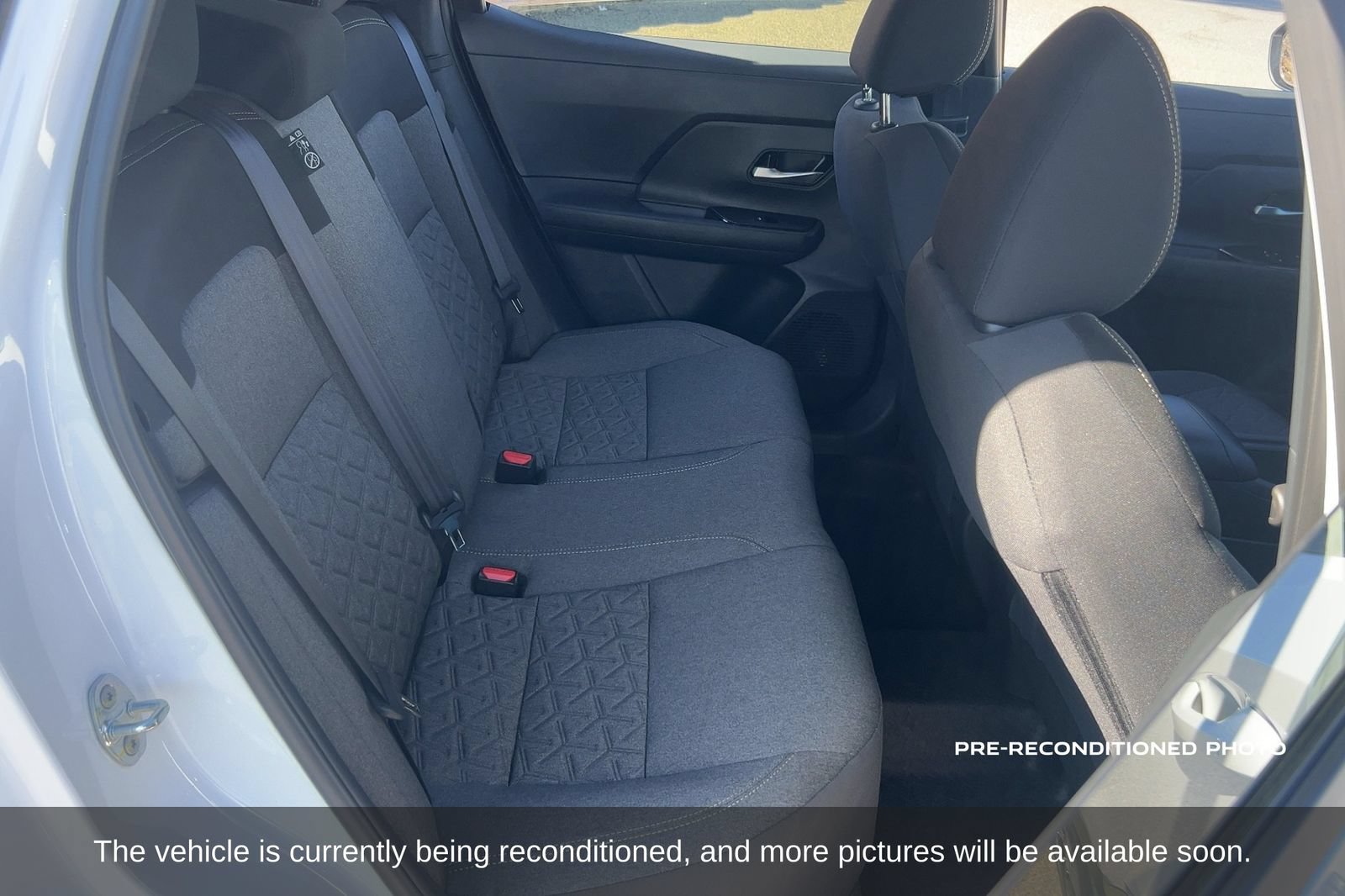 Used 2025 Nissan Kicks SV FWD image 15