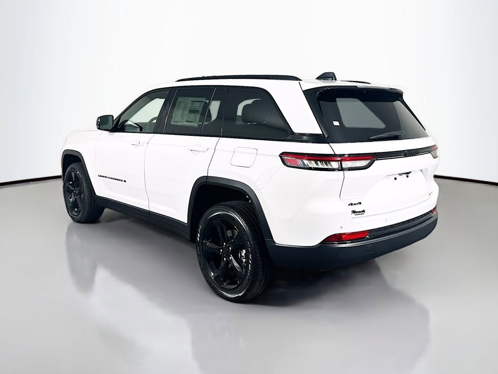 New 2025 Jeep Grand Cherokee Altitude image 5