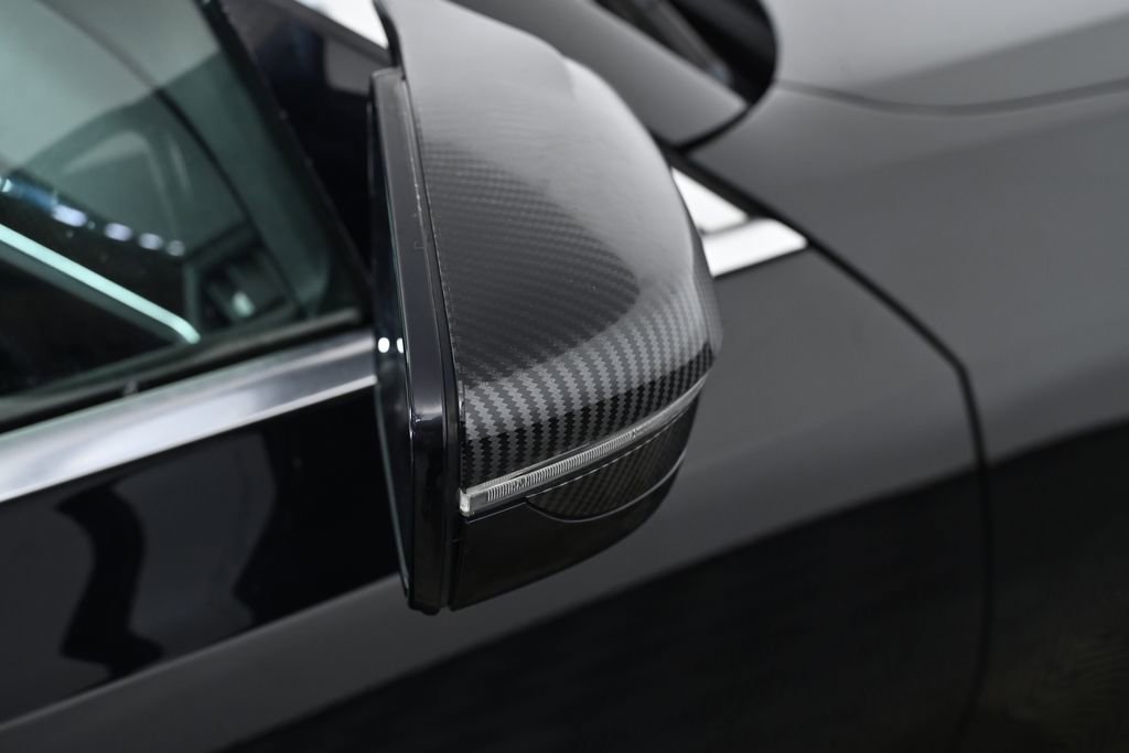 Used 2021 BMW 330i Sedan w/ Driving Assistance Package image 11