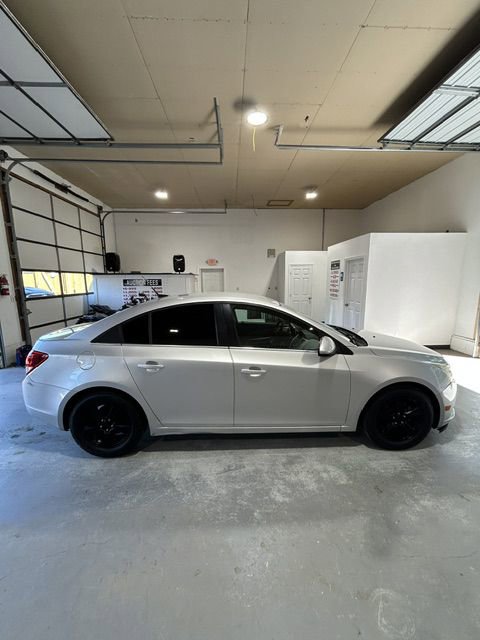 Used 2013 Chevrolet Cruze LT FWD image 2
