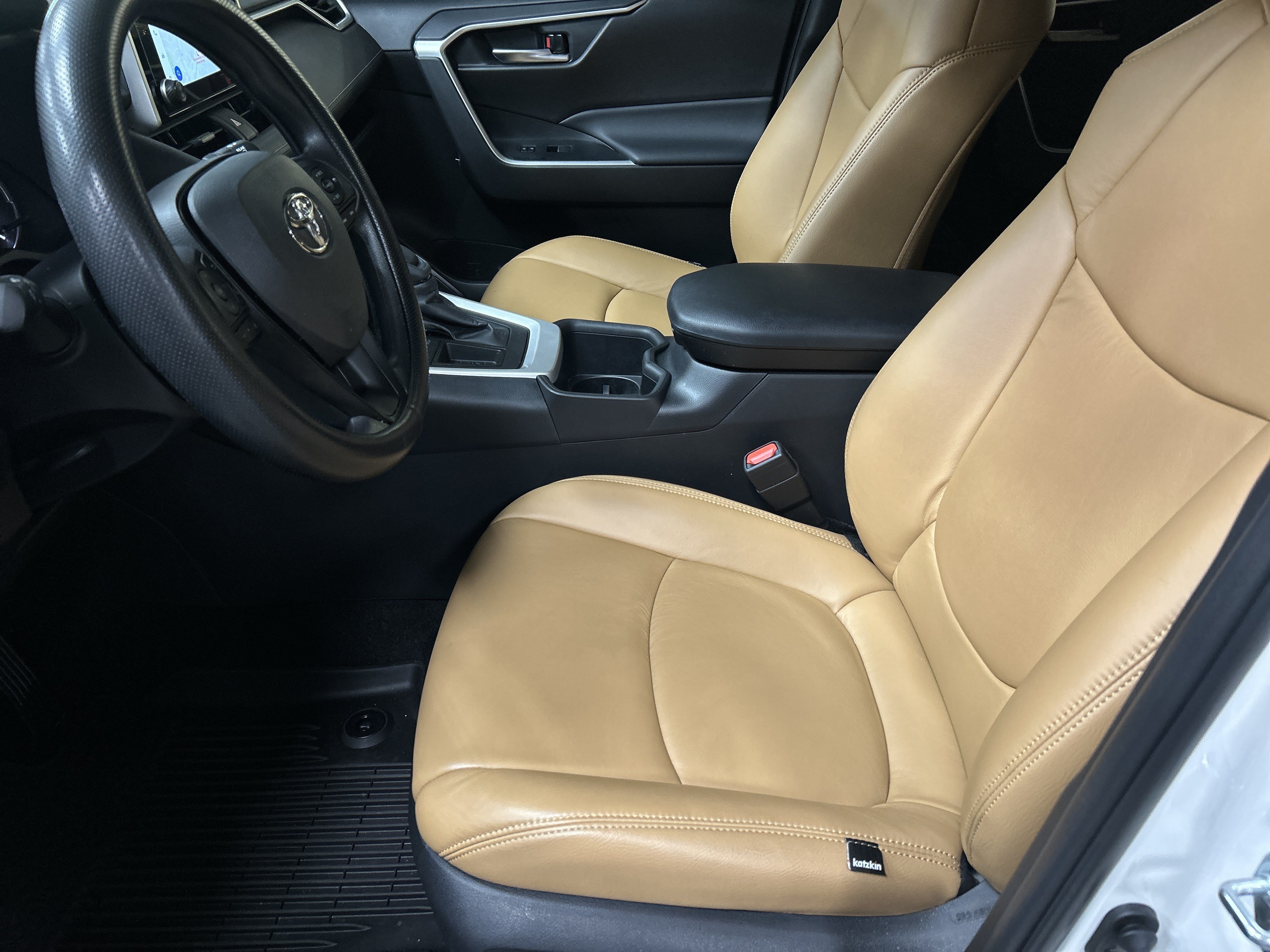 Certified 2025 Toyota RAV4 XLE w/ Convenience Package FWD image 16