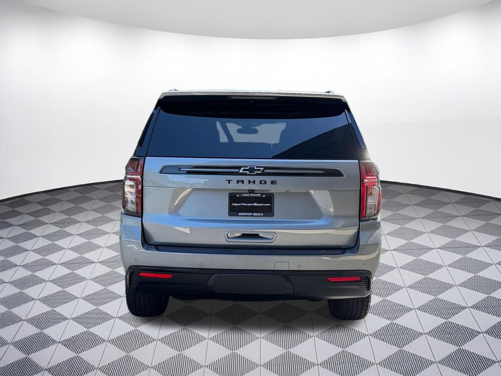 Used 2024 Chevrolet Tahoe Z71 w/ Luxury Package AWD/4WD image 10