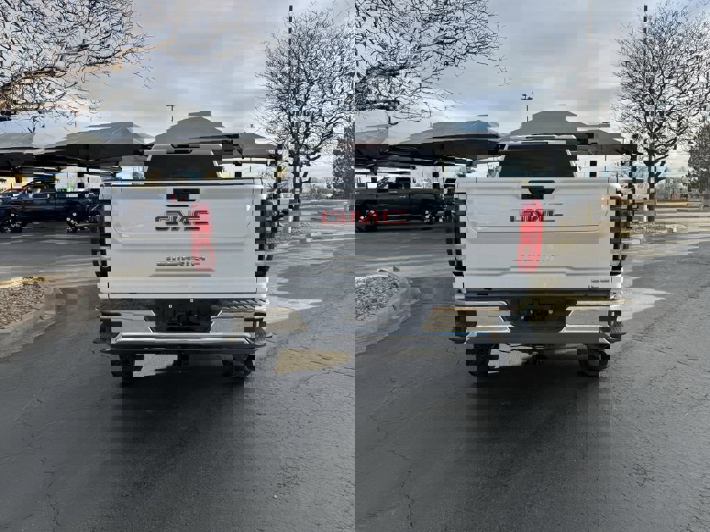 Used 2023 GMC Sierra 2500 SLE w/ SLE Convenience Package image 4