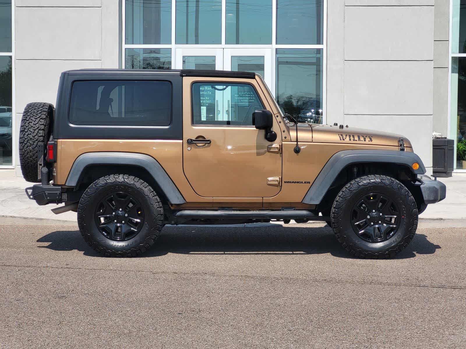 Used 2015 Jeep Wrangler Sport AWD/4WD video 4