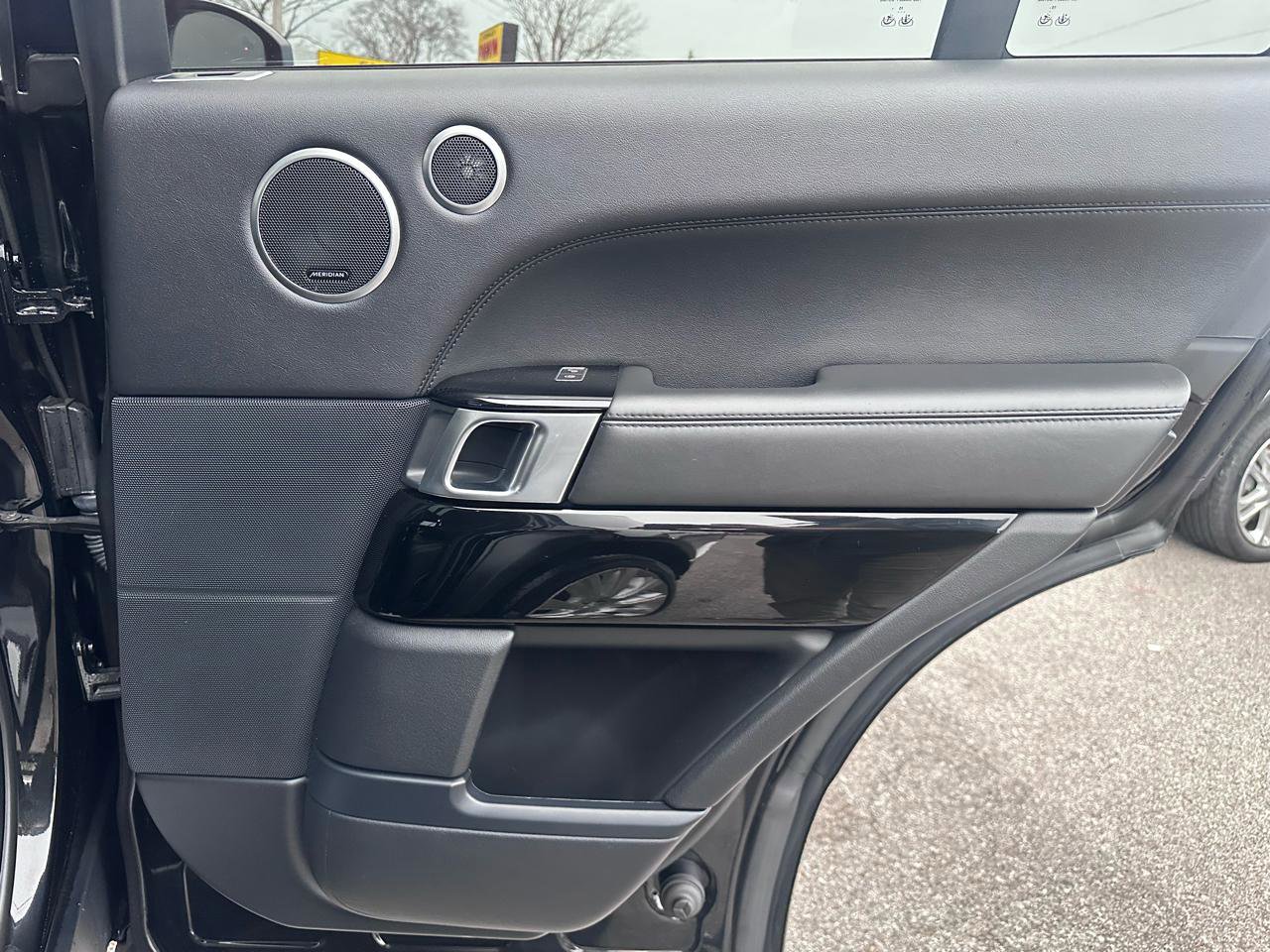 Used 2016 Land Rover Range Rover Supercharged image 46