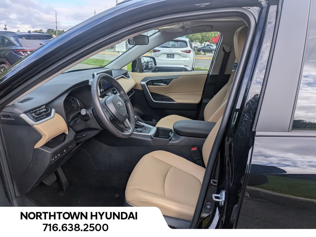Used 2025 Toyota RAV4 XLE Premium w/ Weather Package AWD/4WD image 10