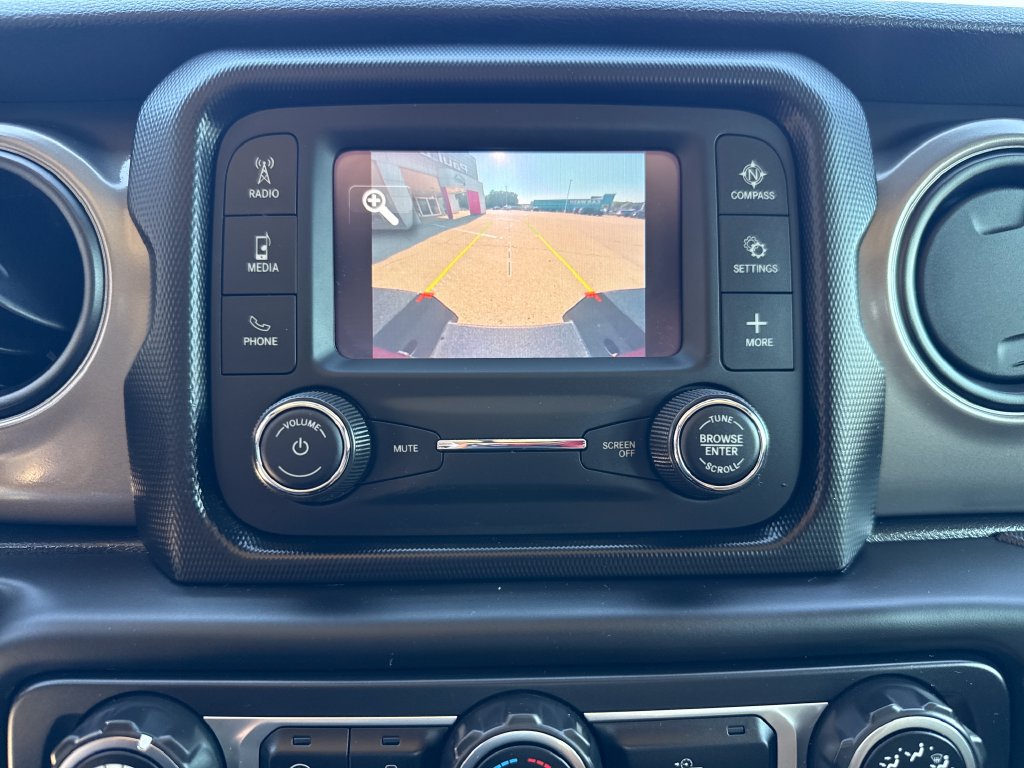 Used 2021 Jeep Gladiator Sport AWD/4WD image 27