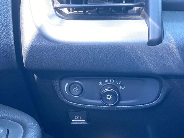 Used 2018 GMC Terrain SLE image 13