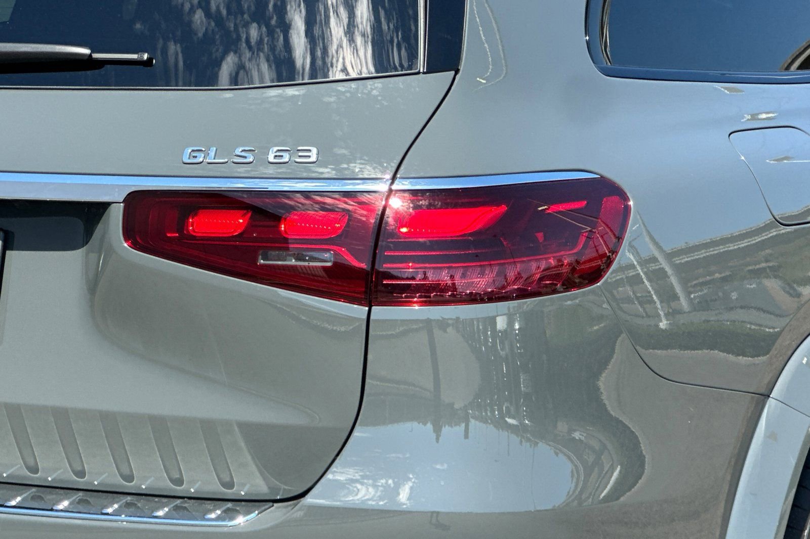 New 2026 Mercedes-Benz GLS 63 AMG 4MATIC image 13