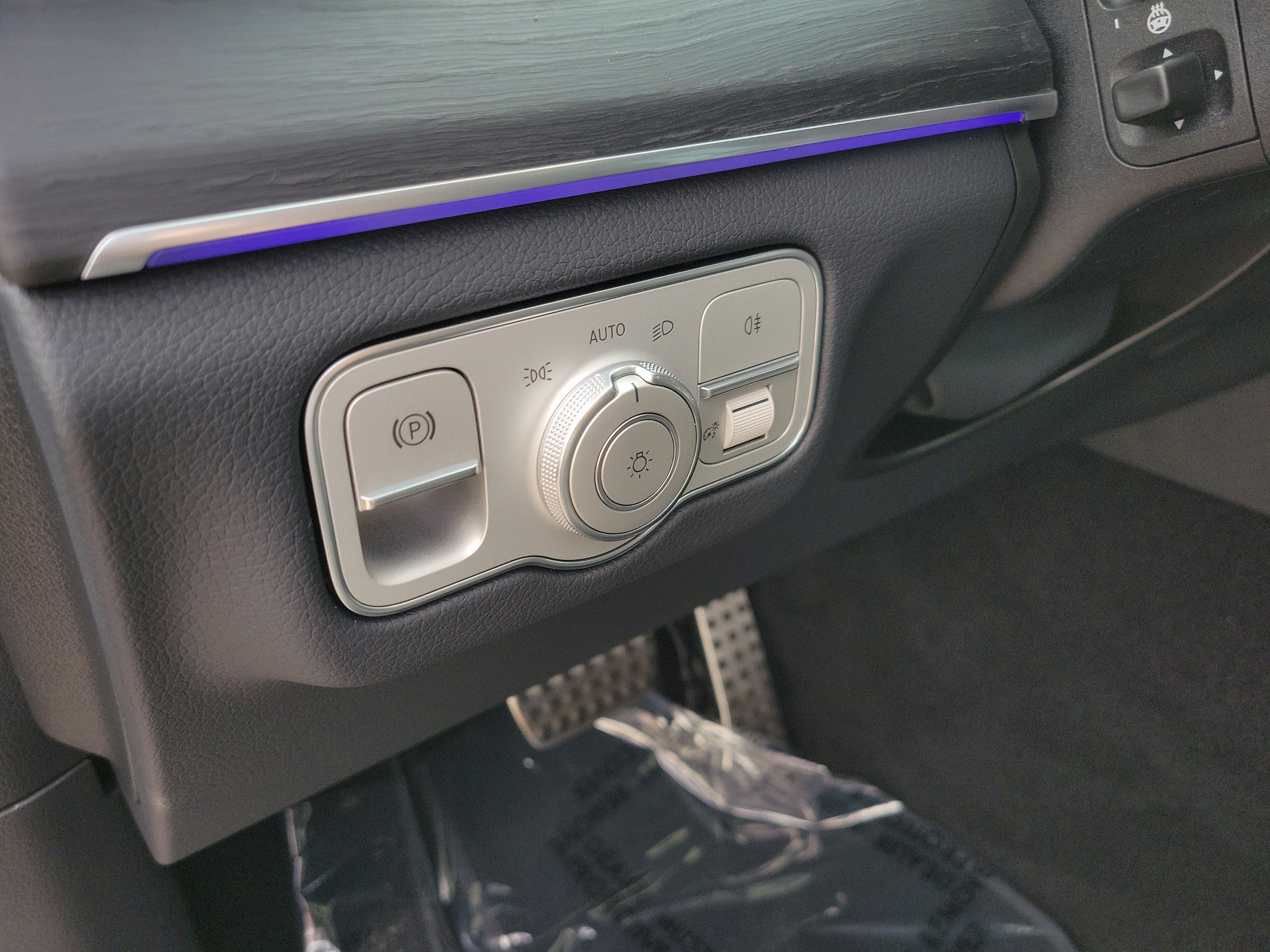 New 2026 Mercedes-Benz GLS 450 4MATIC image 21