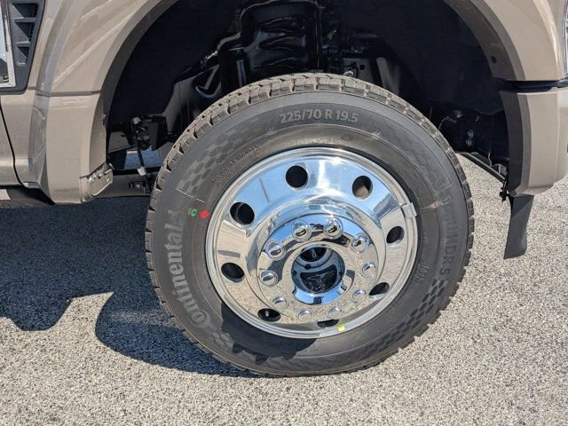New 2026 Ford F450 Platinum w/ Platinum Plus Package image 12
