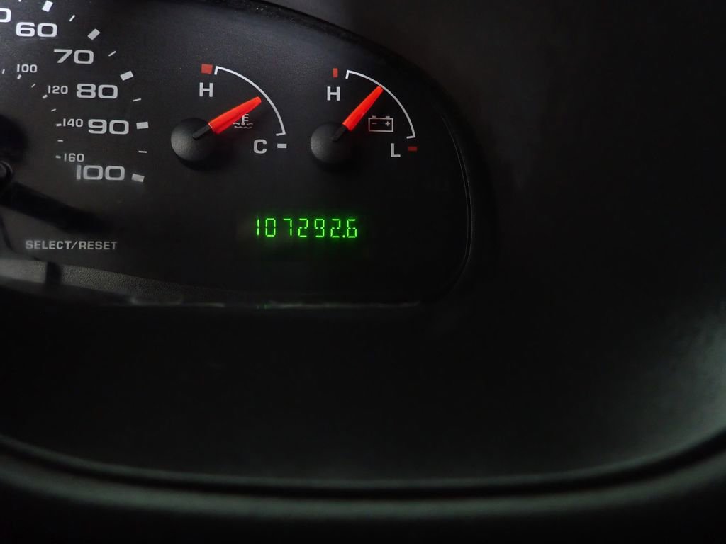 Used 2006 Ford E-350 and Econoline 350 Extended Super Duty RWD image 19