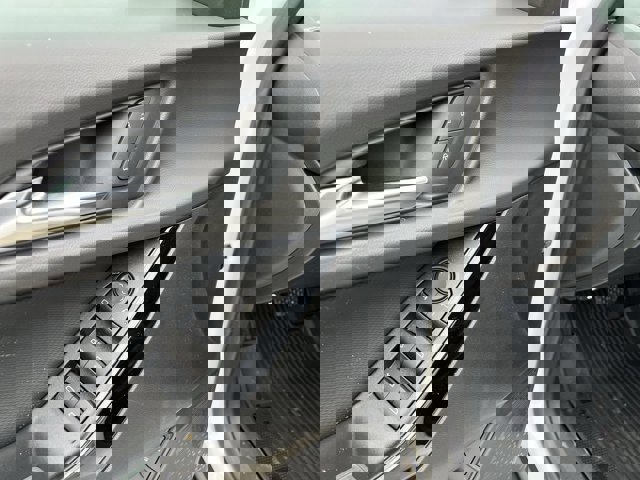 New 2026 Chevrolet Equinox LT w/ Convenience Package II image 24