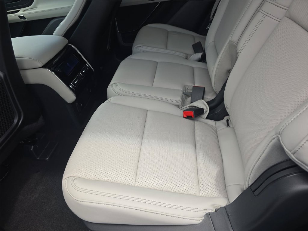 New 2027 Lincoln Aviator Reserve RWD image 12