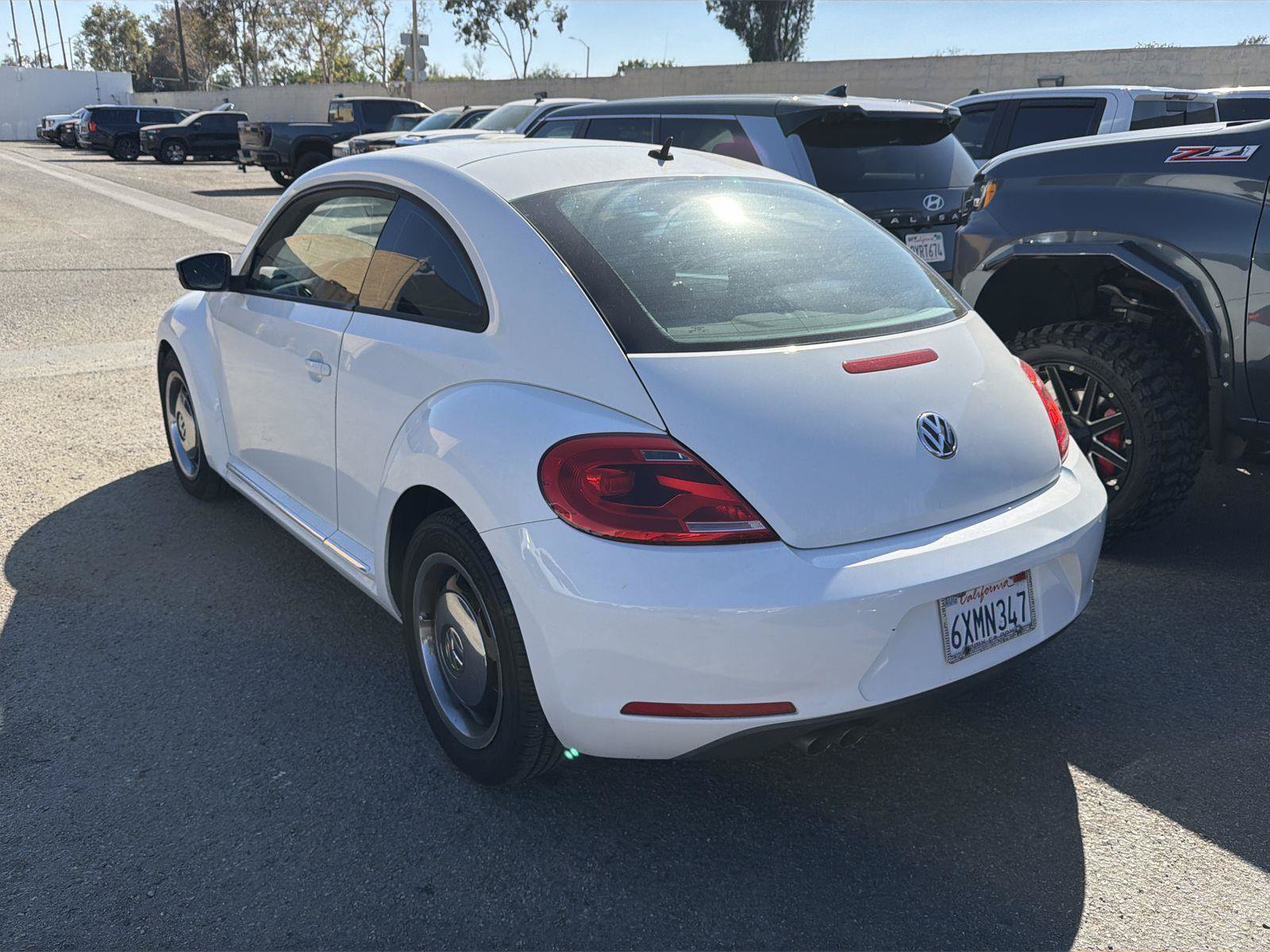 Used 2012 Volkswagen Beetle 2.5 FWD image 4