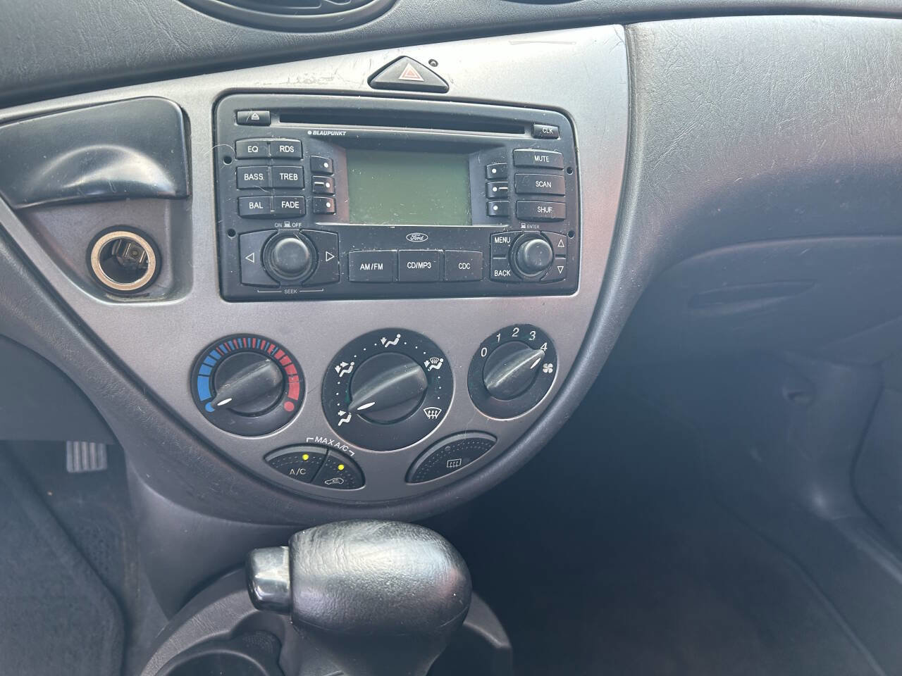 Used 2004 Ford Focus ZX3 Hatchback image 11