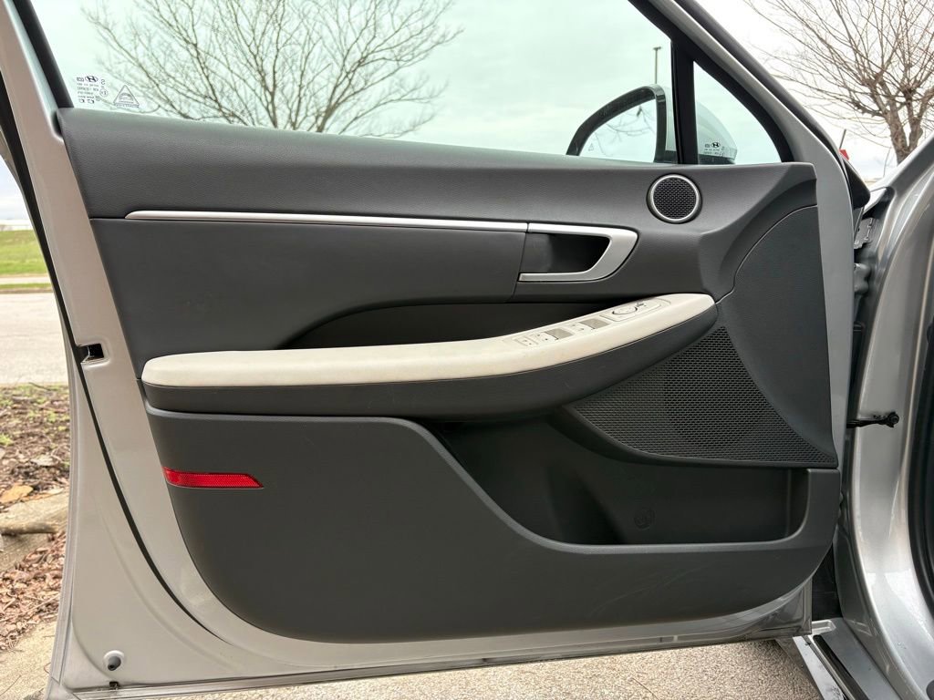 Used 2025 Hyundai Sonata SEL FWD image 18