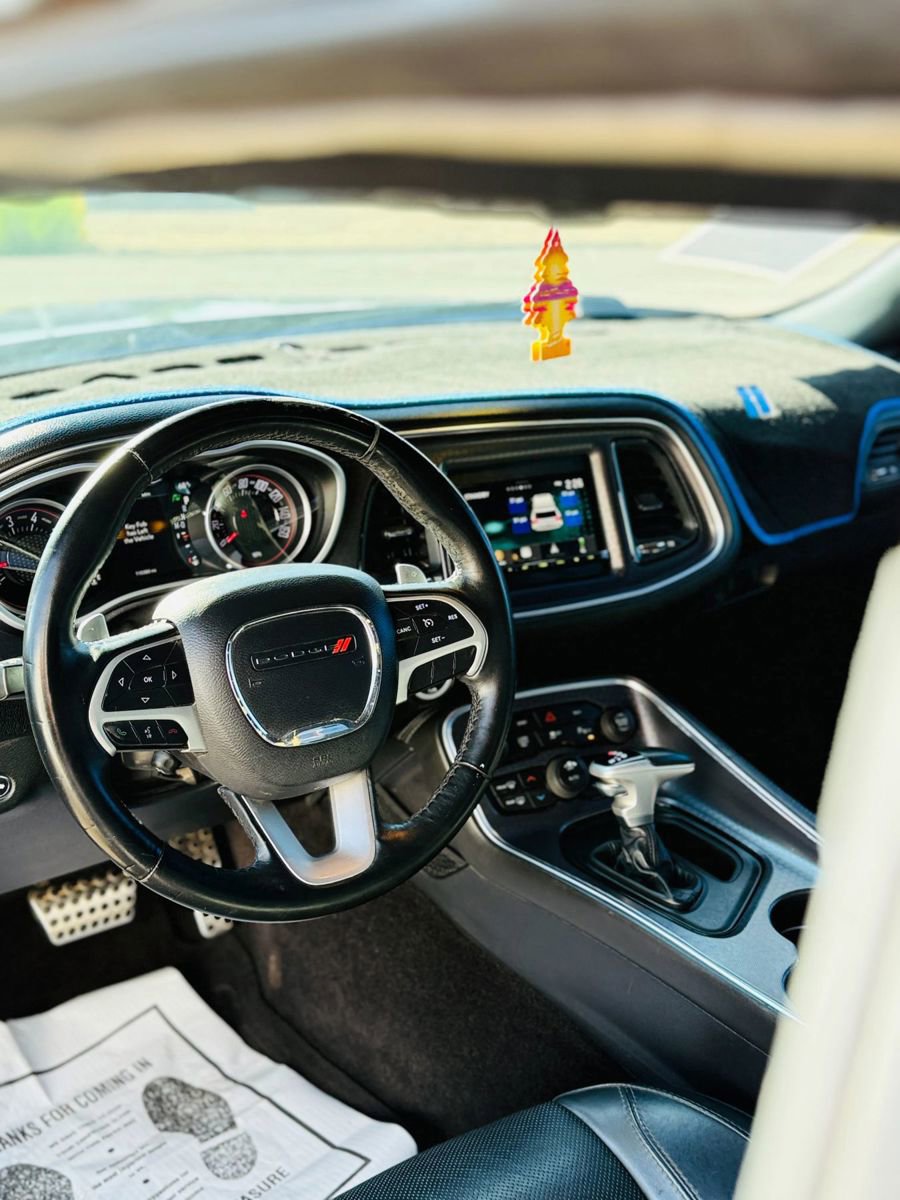 Used 2016 Dodge Challenger SXT Plus image 9