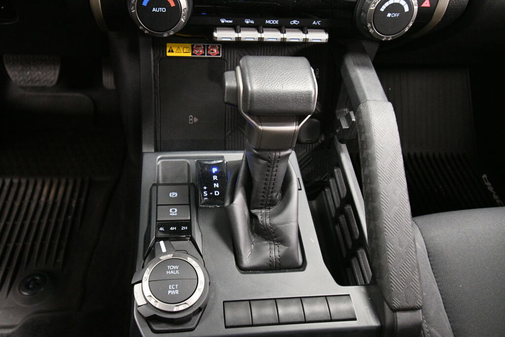Used 2024 Toyota Tacoma SR5 image 16