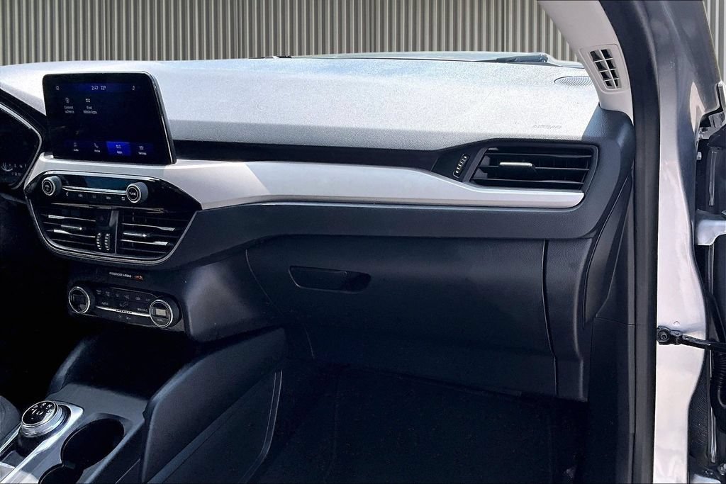 Used 2021 Ford Escape SE w/ Convenience Package FWD image 18