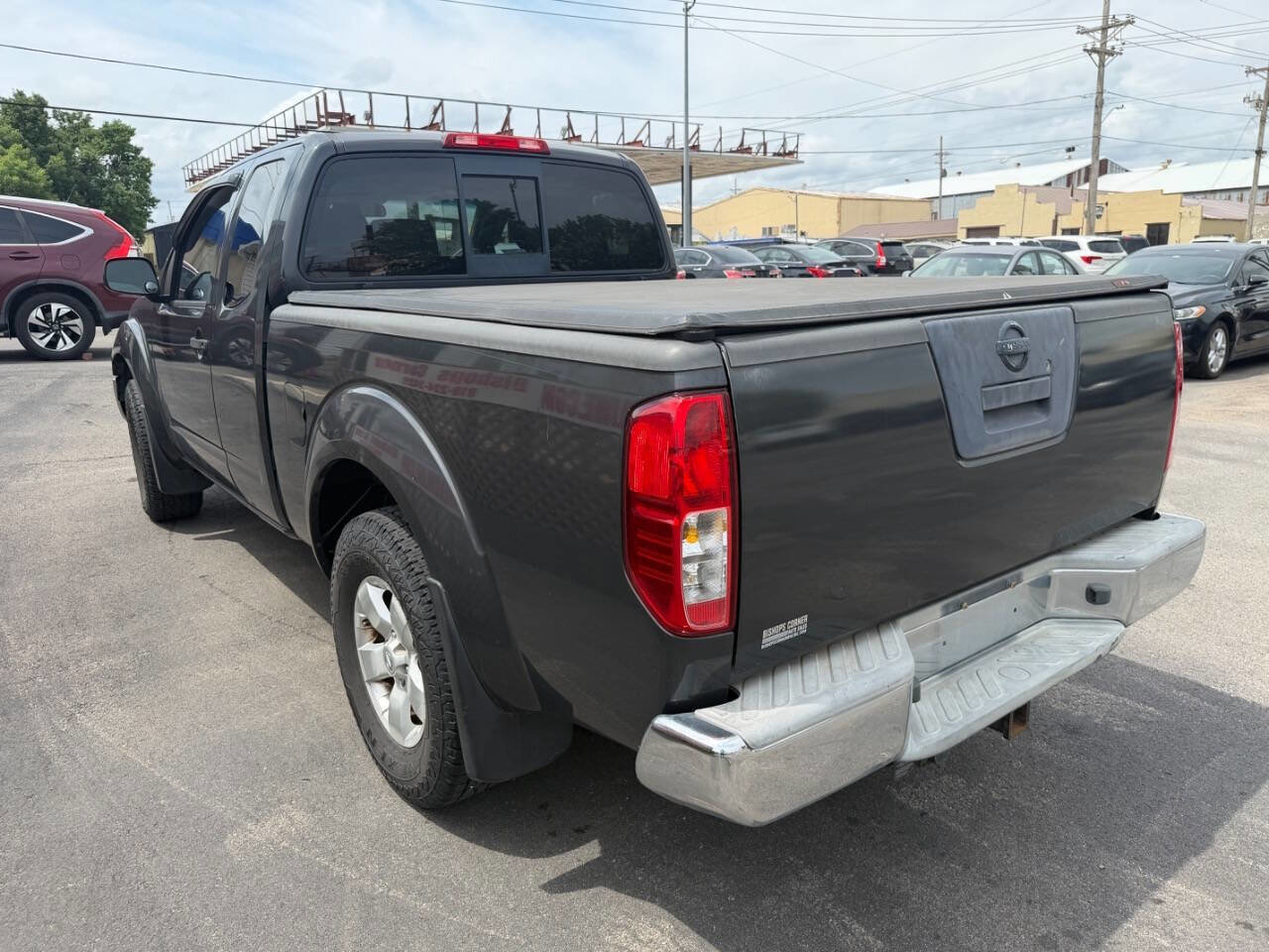 Used 2010 Nissan Frontier SE w/ SE Value Truck Pkg AWD/4WD image 6