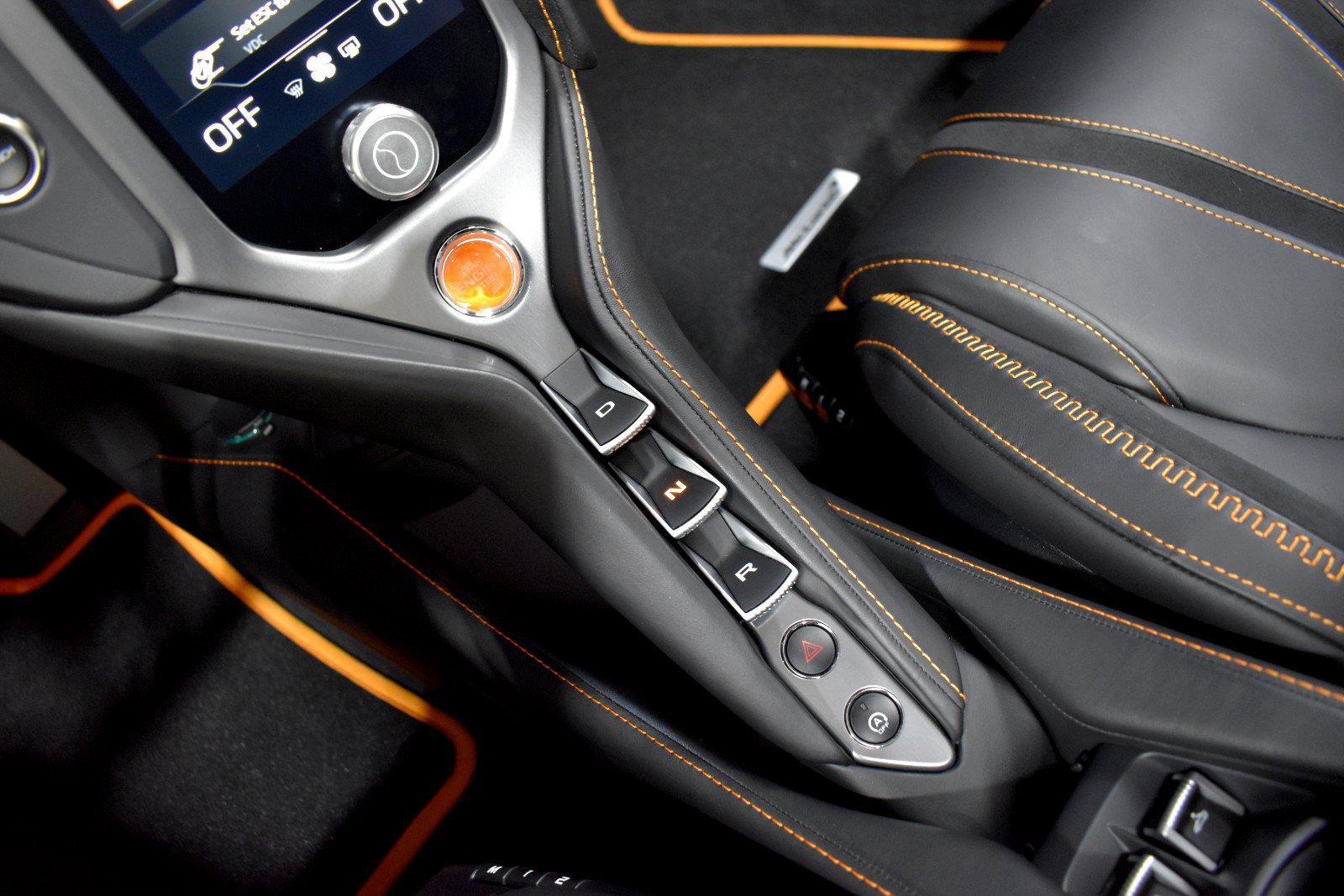 Used 2025 McLaren 750S Spider RWD image 31