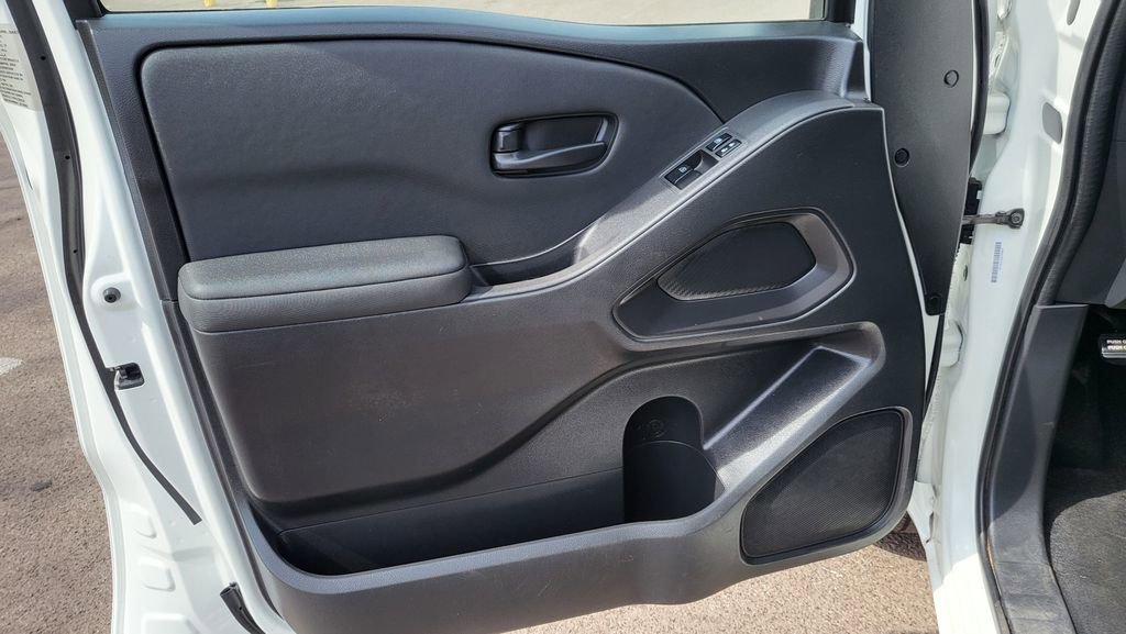 Used 2024 Nissan Frontier S w/ S Utility Package image 23