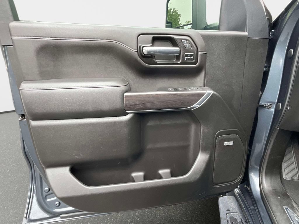 Used 2022 Chevrolet Silverado 1500 LTZ w/ LTZ Premium Package AWD/4WD image 18