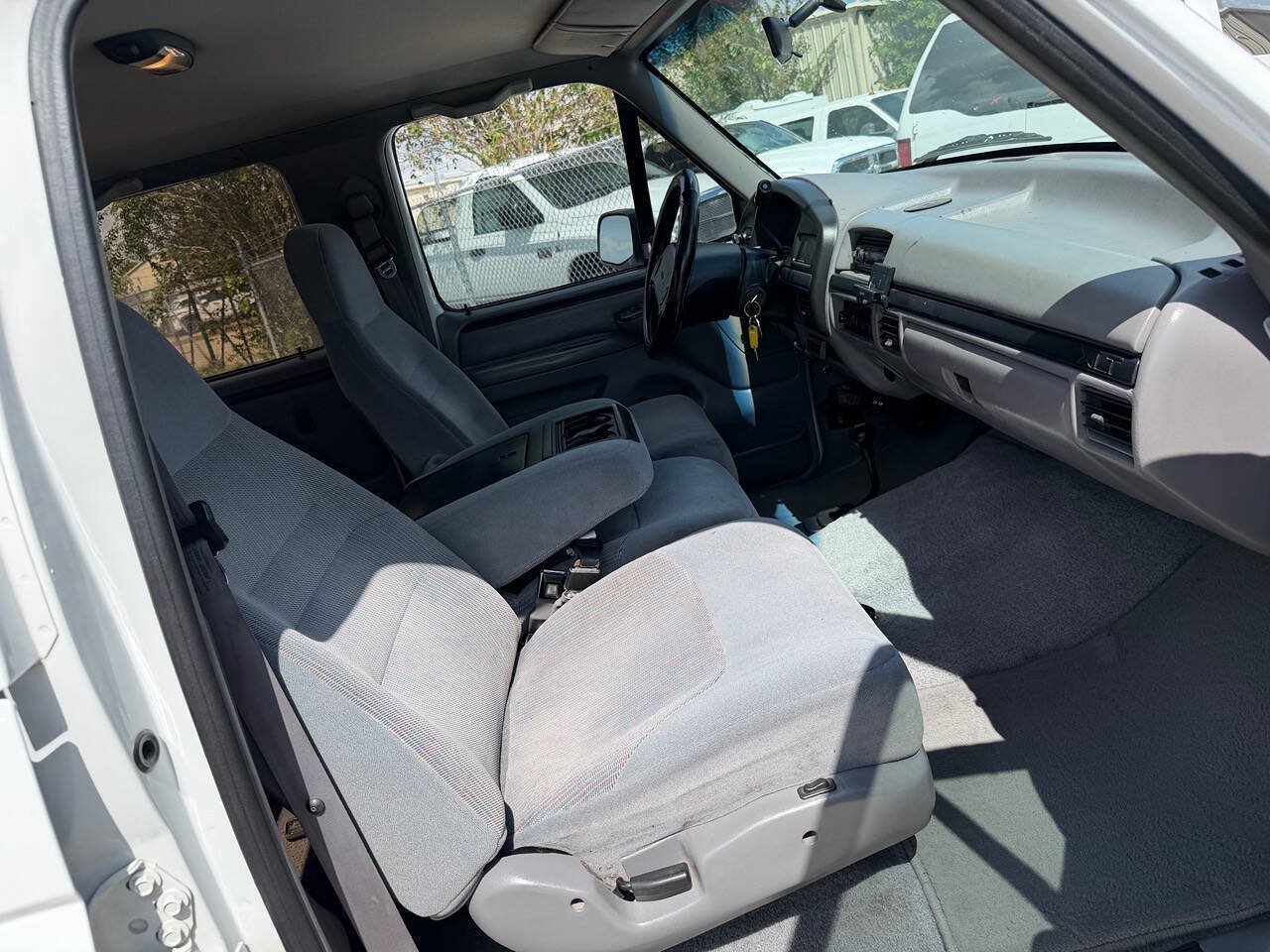 Used 1997 Ford F350 4x4 Crew Cab image 3