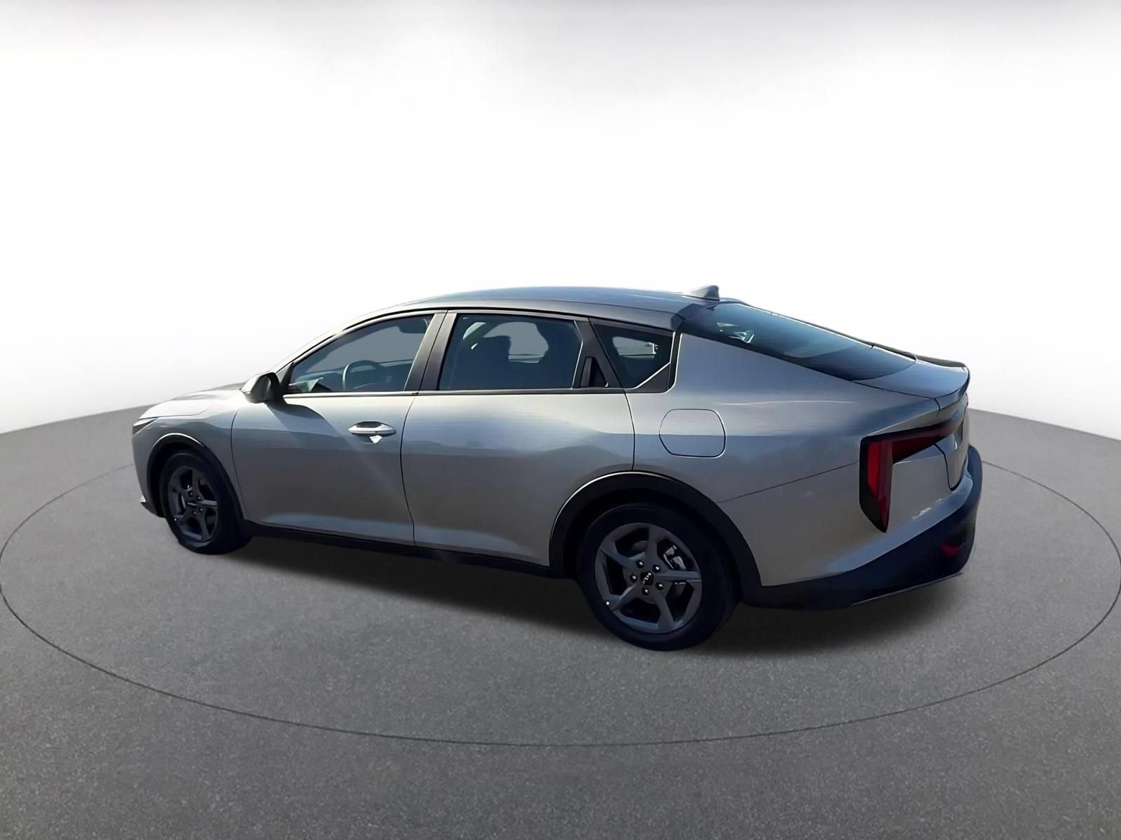 Used 2026 Kia K4 FWD image 9