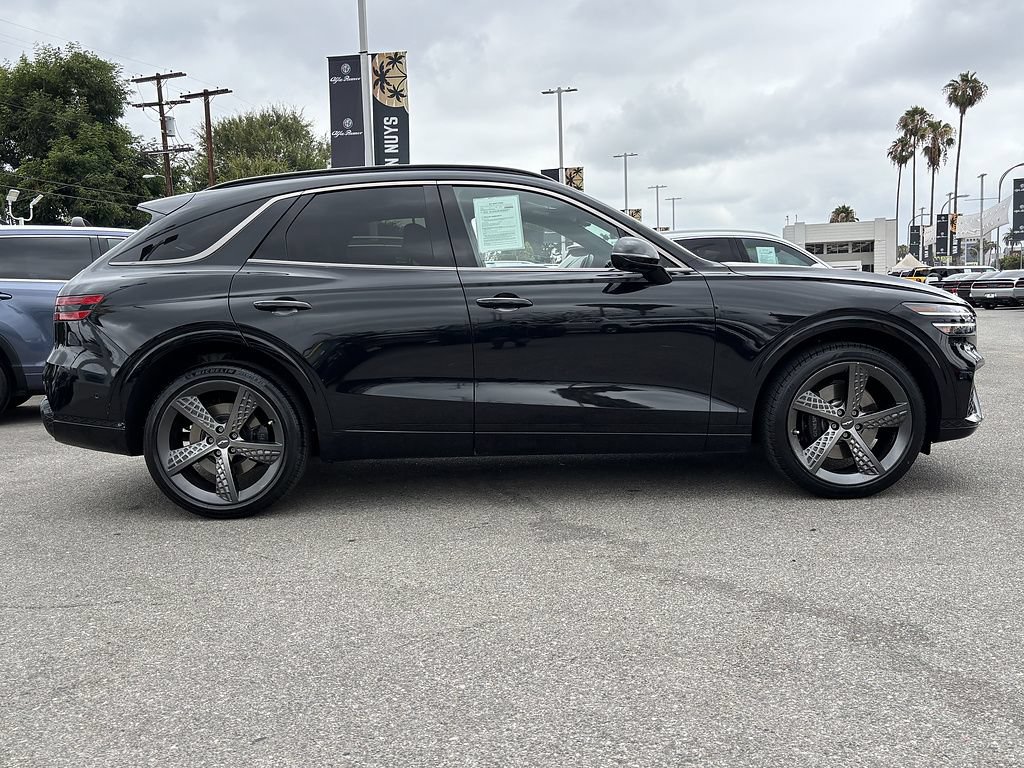 Used 2023 Genesis GV70 2.5T w/ Sport Prestige Package AWD/4WD image 2