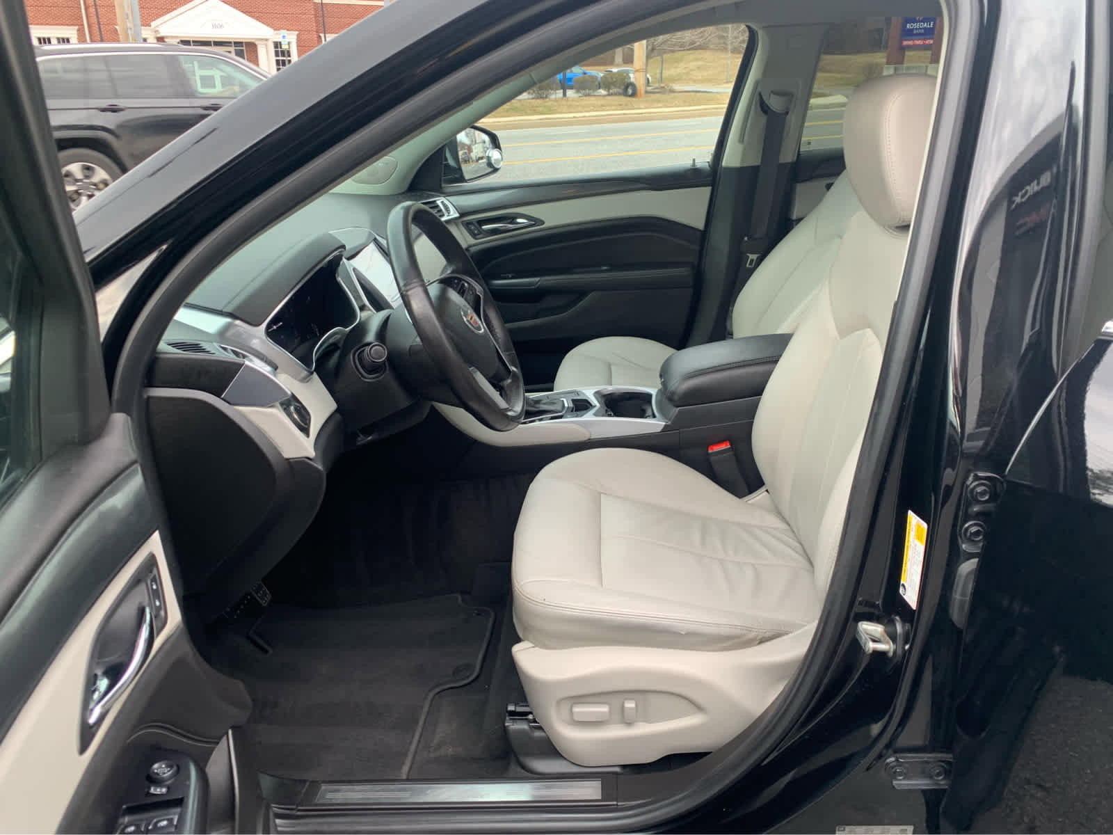 Used 2016 Cadillac SRX FWD image 11