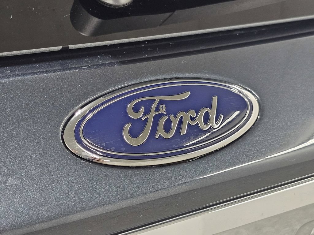 Used 2023 Ford Explorer XLT AWD/4WD image 28