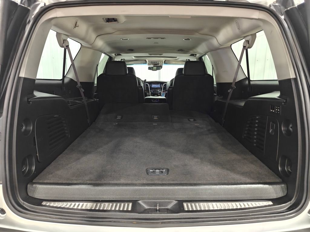 Used 2016 Cadillac Escalade ESV Luxury image 36