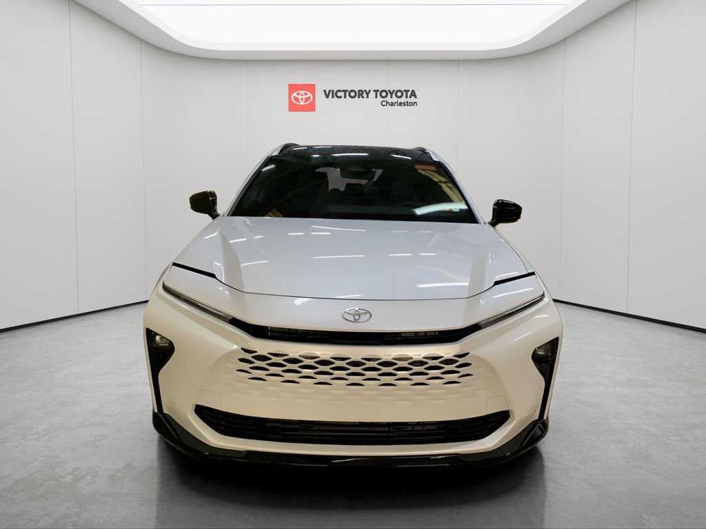 New 2025 Toyota Crown Signia image 8