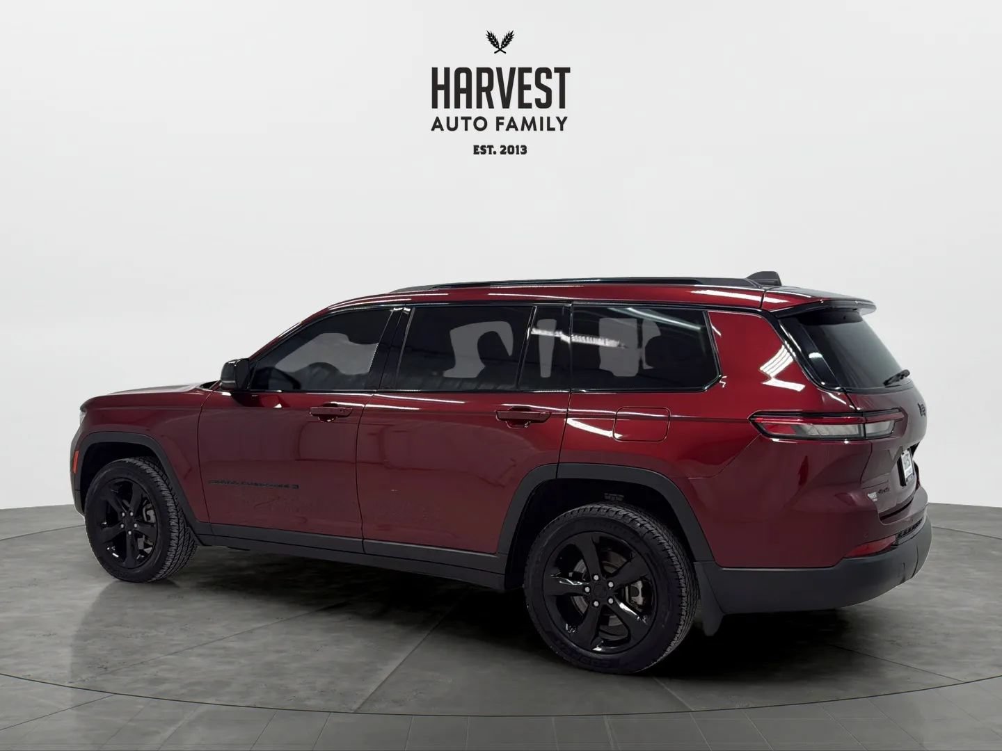 Used 2023 Jeep Grand Cherokee L Laredo AWD/4WD image 3