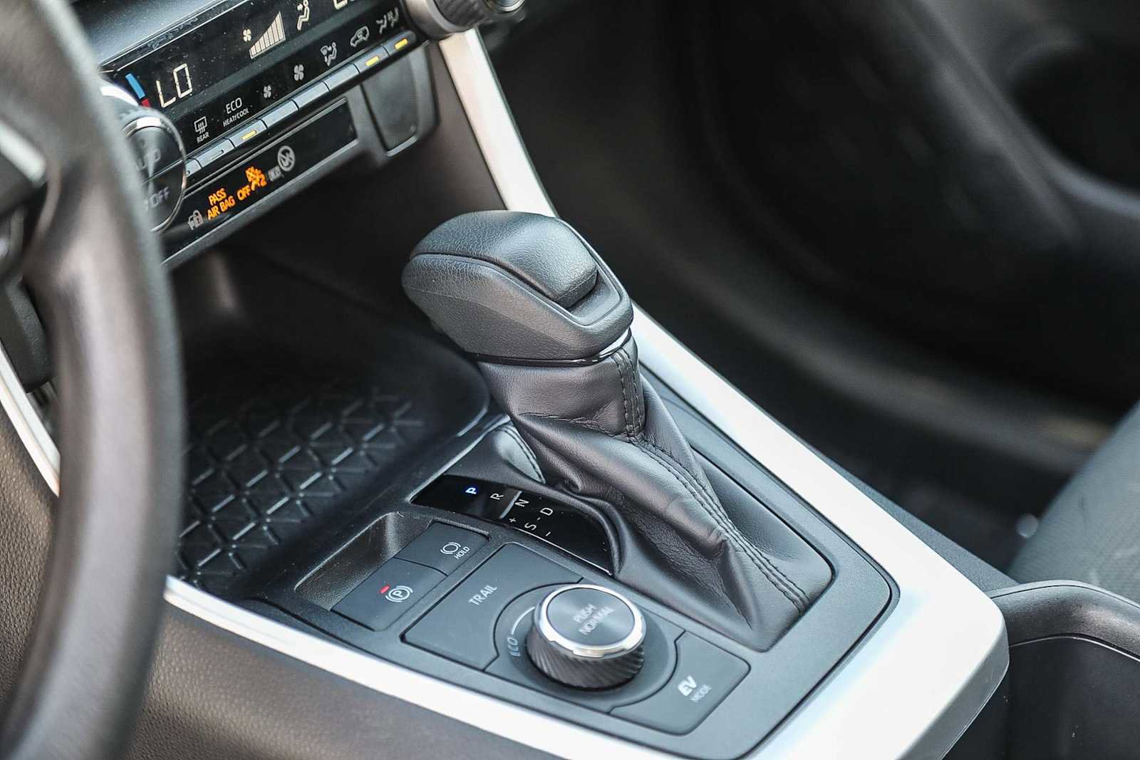 Certified 2025 Toyota RAV4 XLE image 21