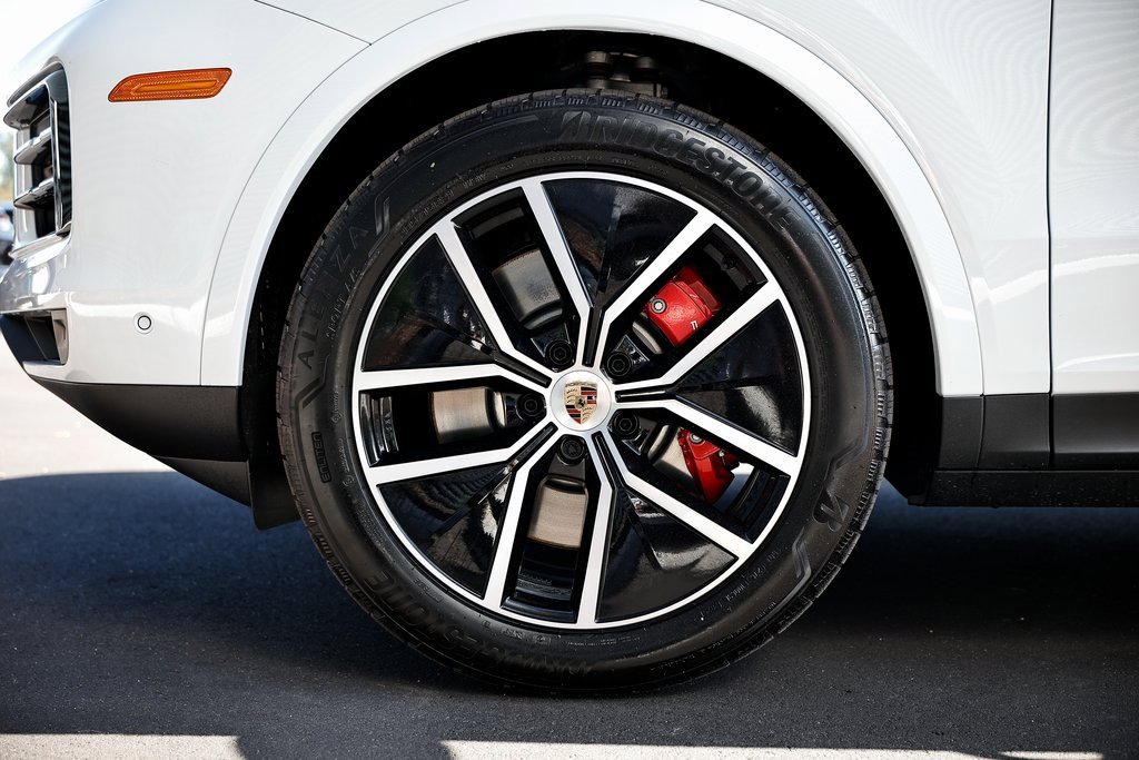 New 2026 Porsche Cayenne S image 12