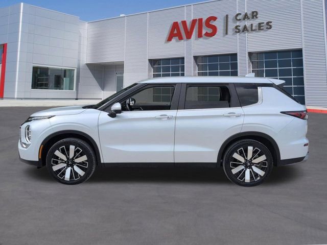 Used 2025 Mitsubishi Outlander SE FWD image 10