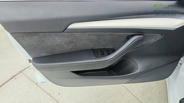 Used 2022 Tesla Model 3 Long Range AWD/4WD image 33