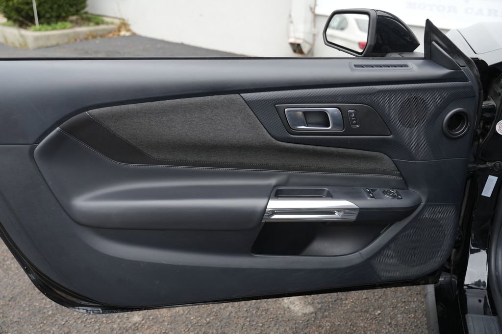 Used 2024 Ford Mustang Coupe image 21