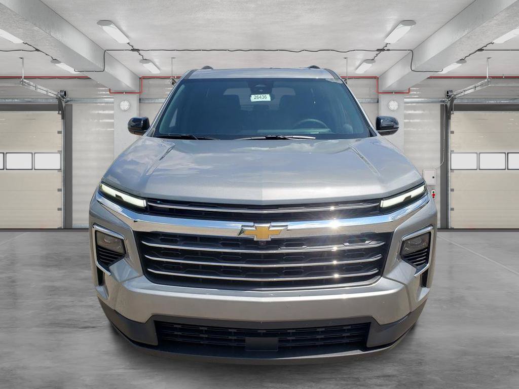 Used 2026 Chevrolet Traverse LT w/ Sun and Wheel Package FWD image 9