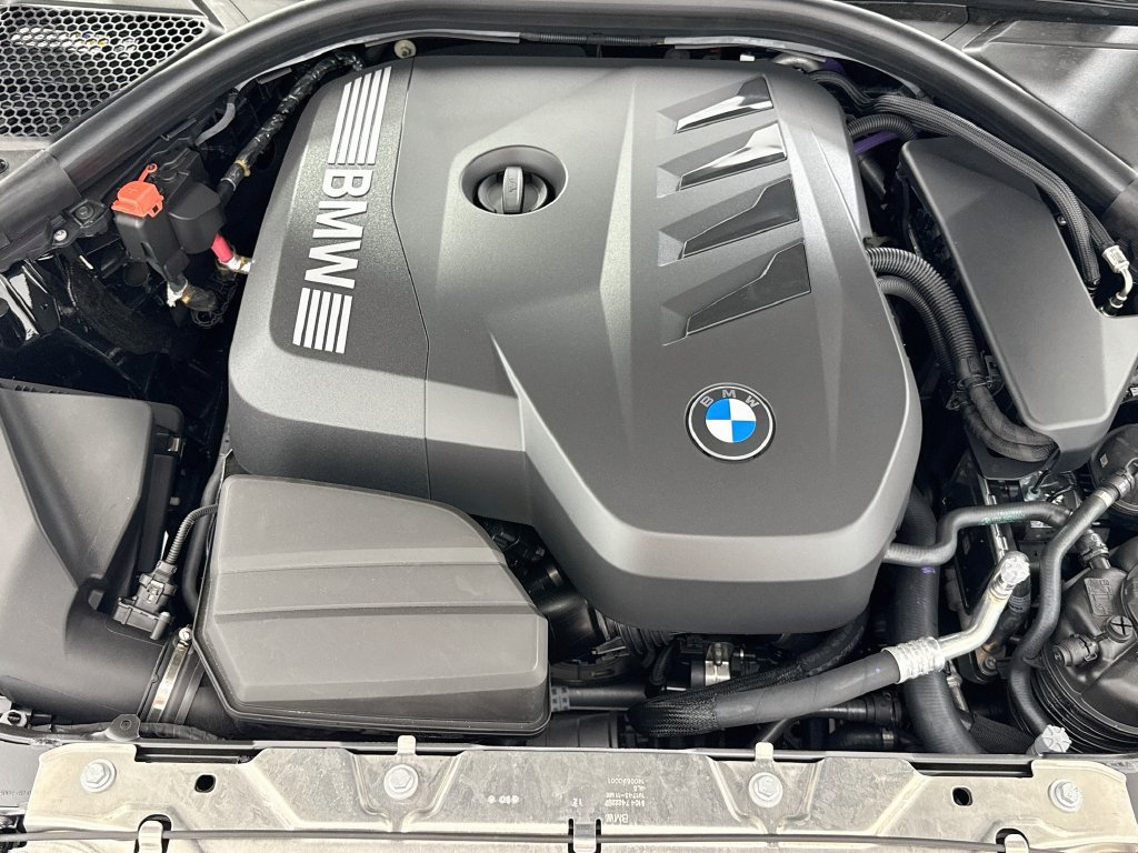 New 2026 BMW 330i Sedan w/ M Sport Package RWD image 28
