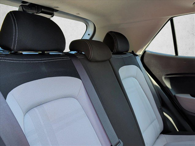 Used 2025 Hyundai Venue SEL FWD image 23